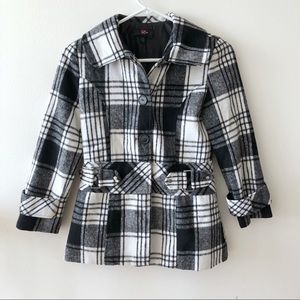 Iz Byer black and white coat size medium